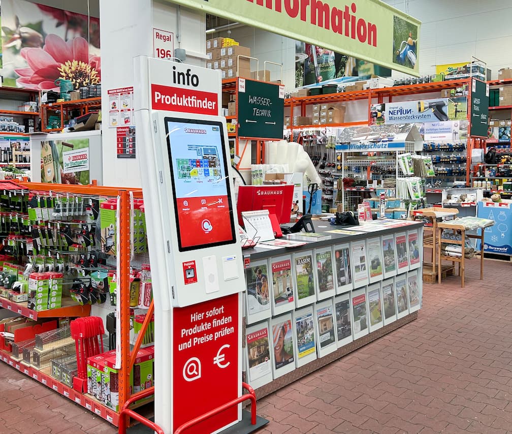 Ein Terminal steht in einem Werkzeuggeschäft